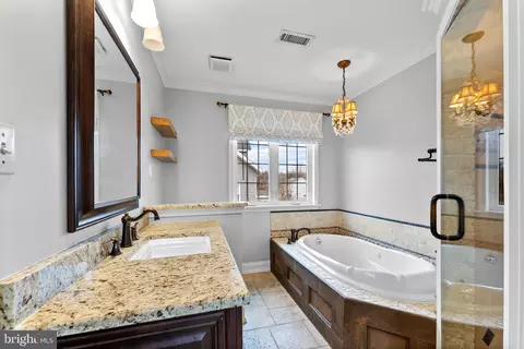 Bath - 1825 Sutton Ave, Halethorpe, MD 21227 photo 3 of 4