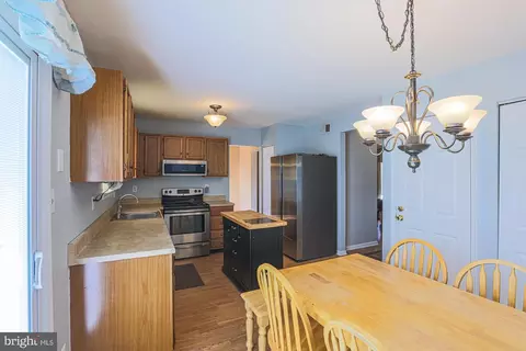 5903 Twilight Ct, Baltimore, MD 21206 photo 12