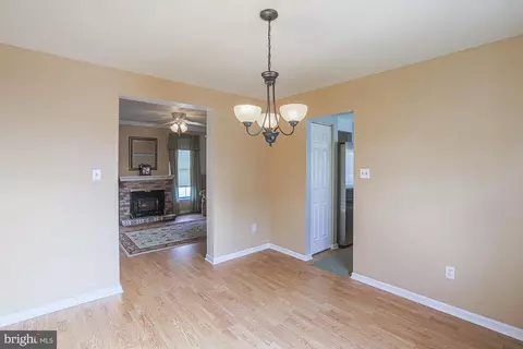 5903 Twilight Ct, Baltimore, MD 21206 photo 9