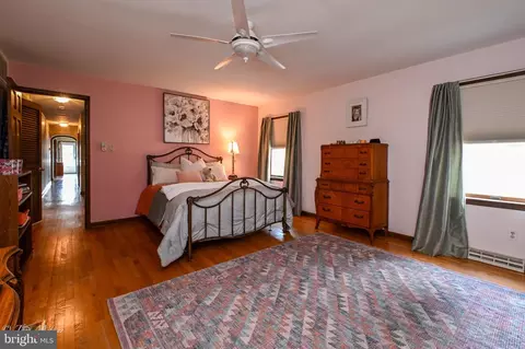Bedroom - 17204 Hunter Green Rd, Upperco, MD 21155 photo 7 of 11