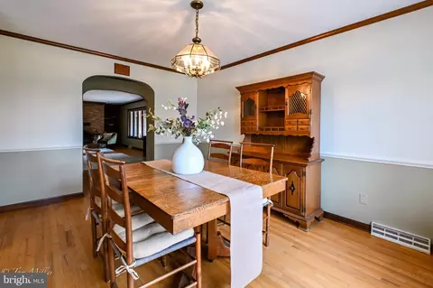 Dining - 17204 Hunter Green Rd, Upperco, MD 21155 photo 3 of 3