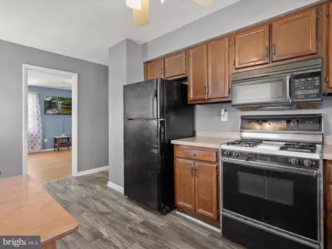 Kitchen - 1543 S Rolling Rd, Halethorpe, MD 21227 photo 3 of 3