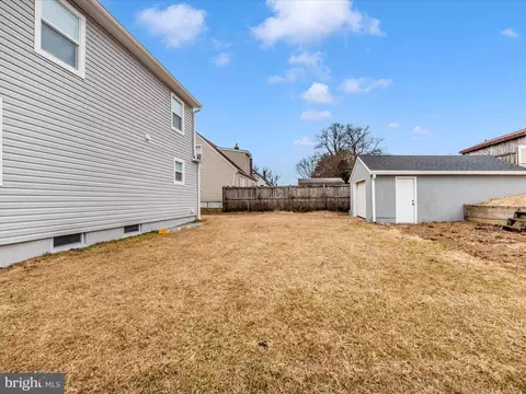 Exterior - 2812 Manoff Rd, Halethorpe, MD 21227 photo 3 of 13