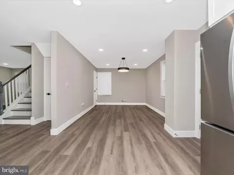 Entry Way - 2812 Manoff Rd, Halethorpe, MD 21227 photo 4 of 5