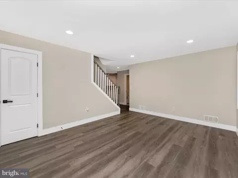 Living - 2812 Manoff Rd, Halethorpe, MD 21227 photo 2 of 6