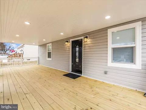 Exterior - 2812 Manoff Rd, Halethorpe, MD 21227 photo 13 of 13