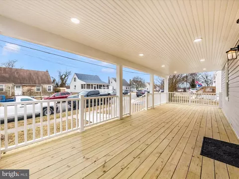 Exterior - 2812 Manoff Rd, Halethorpe, MD 21227 photo 12 of 13
