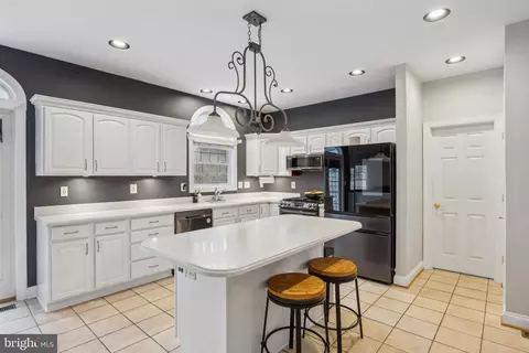 Kitchen - 5501 Glen Arm Rd, Glen Arm, MD 21057 photo 1 of 2