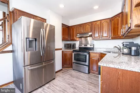 Kitchen - 3502 Loganview Dr, Dundalk, MD 21222 photo 2 of 2