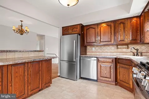 Kitchen - 516 Nollmeyer Rd, Middle River, MD 21220 photo 4 of 4