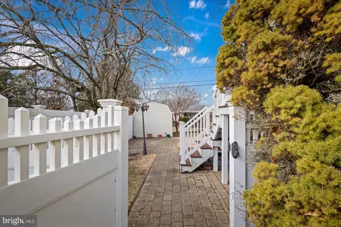 Exterior - 516 Nollmeyer Rd, Middle River, MD 21220 photo 5 of 9