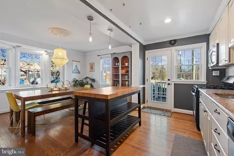 330 Dumbarton Rd, Baltimore, MD 21212 photo 9