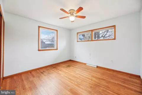 Bedroom - 5403 5th Ave, Upperco, MD 21155 photo 3 of 4