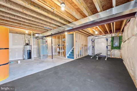 Entry Way - 3200 Grace Rd, Sparrows Point, MD 21219 photo 9 of 11
