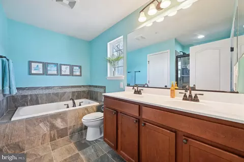 Entry Way - 3200 Grace Rd, Sparrows Point, MD 21219 photo 6 of 11
