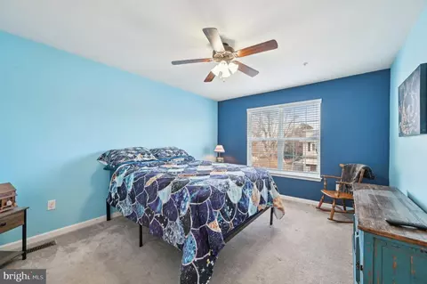 Bedroom - 3200 Grace Rd, Sparrows Point, MD 21219 photo 6 of 10