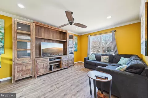 Living - 3200 Grace Rd, Sparrows Point, MD 21219 photo 1 of 1