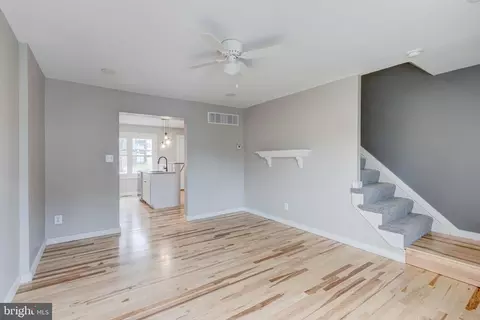 Living - 26 Colleton Ct, Nottingham, MD 21236 photo 2 of 4