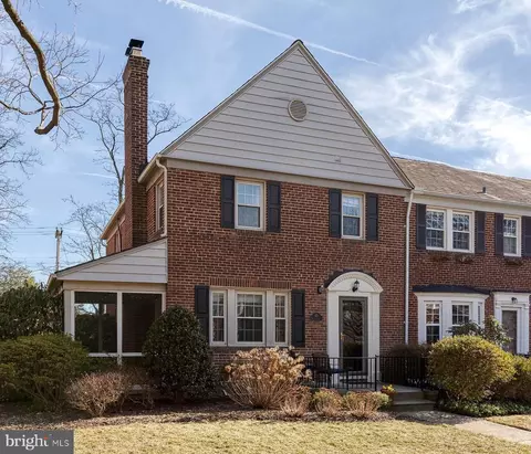 45 Dunkirk Rd, Baltimore, MD 21212 photo 2