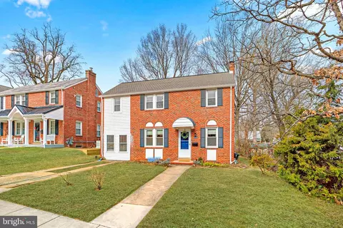 6600 Rannoch Dr, Catonsville, MD 21228