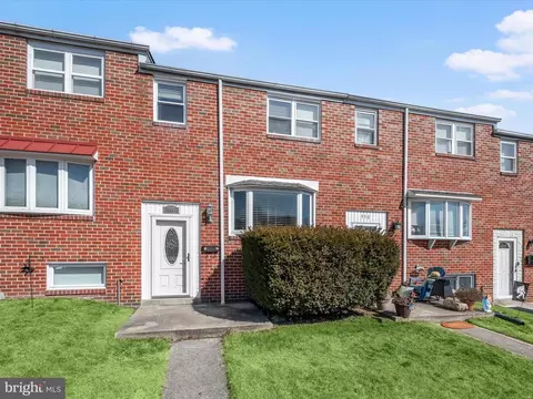 948 Regina Dr, Halethorpe, MD 21227