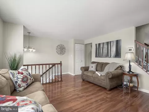 948 Regina Dr, Halethorpe, MD 21227 photo 7