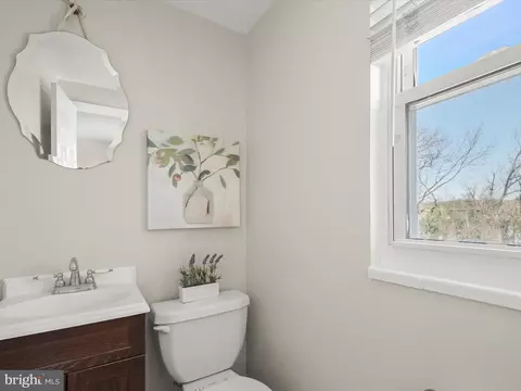 948 Regina Dr, Halethorpe, MD 21227 photo 24