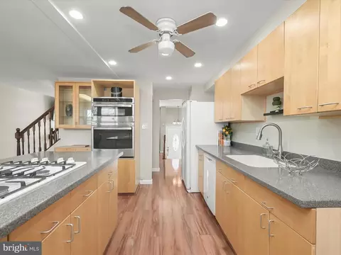 948 Regina Dr, Halethorpe, MD 21227 photo 18