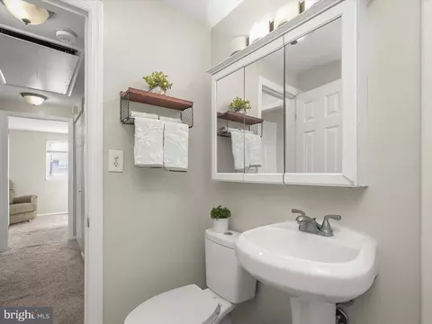948 Regina Dr, Halethorpe, MD 21227 photo 26