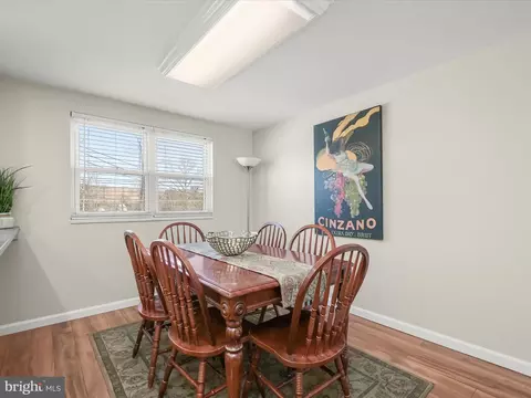948 Regina Dr, Halethorpe, MD 21227 photo 10