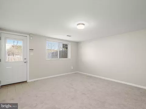948 Regina Dr, Halethorpe, MD 21227 photo 35