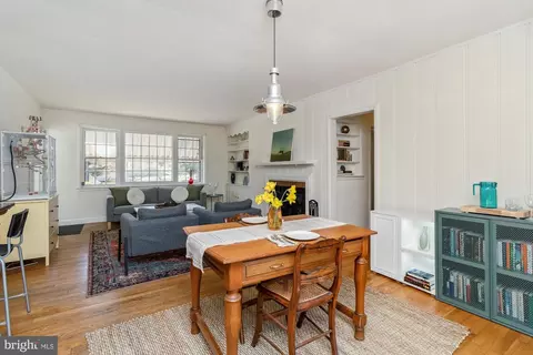 Dining - 1002 Saint Albans Rd, Baltimore, MD 21239 photo 2 of 2