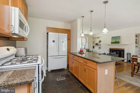 Kitchen - 1002 Saint Albans Rd, Baltimore, MD 21239 photo 3 of 4
