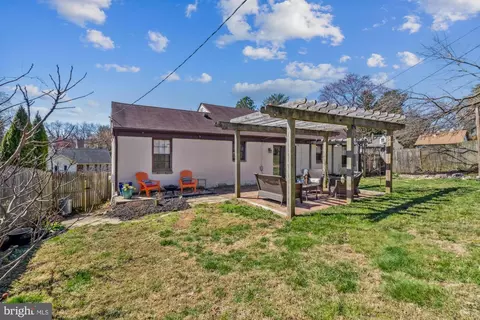 Exterior - 1002 Saint Albans Rd, Baltimore, MD 21239 photo 3 of 7