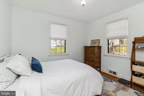 Bedroom - 1002 Saint Albans Rd, Baltimore, MD 21239 photo 1 of 3