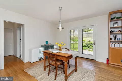 Dining - 1002 Saint Albans Rd, Baltimore, MD 21239 photo 1 of 2