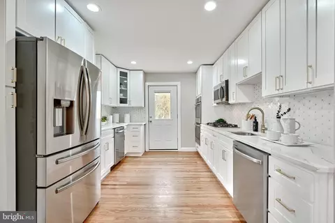 3300 Marnat Rd, Pikesville, MD 21208