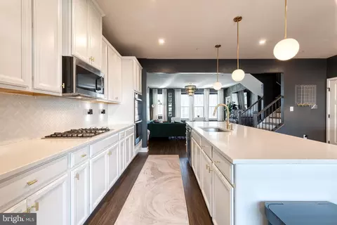 3070 Shaws Rd, Baltimore, MD 21219 photo 13