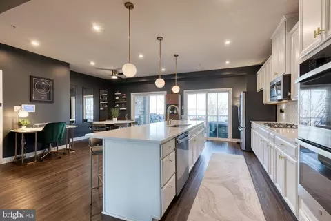 3070 Shaws Rd, Baltimore, MD 21219 photo 11
