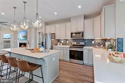 4227 Market Place Dr, Perry Hall, MD 21128