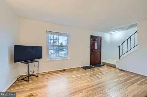 Living - 3908 Link Ave, Nottingham, MD 21236 photo 3 of 4