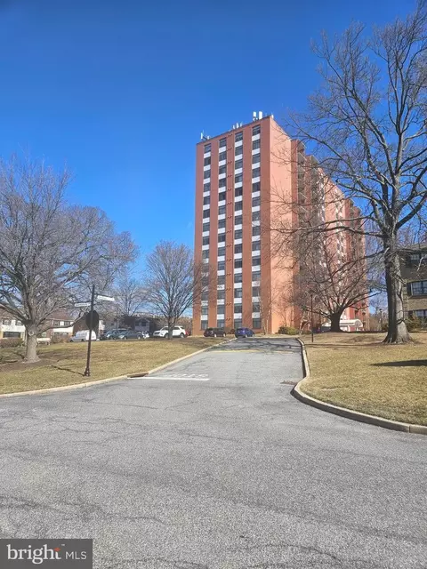 1 Smeton Pl #205, Towson, MD 21204