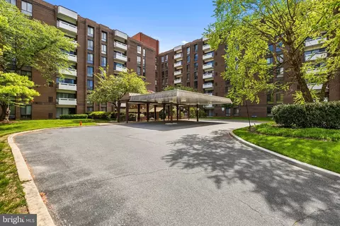 7 Slade Ave #612, Pikesville, MD 21208