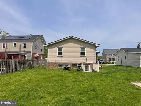 Exterior - 7341 Waldman Ave, Sparrows Point, MD 21219 photo 2 of 3