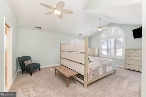 Bedroom - 9110 Chesapeake Ave, Sparrows Point, MD 21219 photo 2 of 11