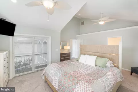 Bedroom - 9110 Chesapeake Ave, Sparrows Point, MD 21219 photo 3 of 11