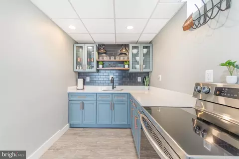 Kitchen - 9110 Chesapeake Ave, Sparrows Point, MD 21219 photo 12 of 12