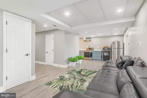 Entry Way - 9110 Chesapeake Ave, Sparrows Point, MD 21219 photo 14 of 14
