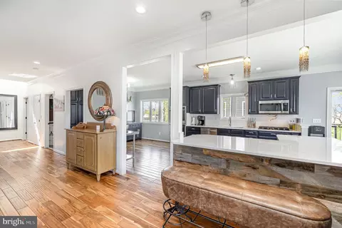 Entry Way - 9110 Chesapeake Ave, Sparrows Point, MD 21219 photo 2 of 14