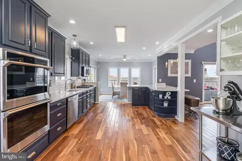 Kitchen - 9110 Chesapeake Ave, Sparrows Point, MD 21219 photo 2 of 12